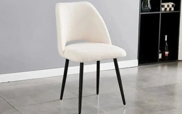 Chaise-coiffeuse-découvrez-les-modèles-design-pas-chers-et-confortables-pour-sublimer-votre-chambre