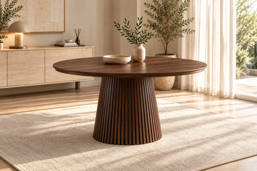 Table à manger extensible ANAIS couleur noyer, piétement central à lattes, fermée 120 cm