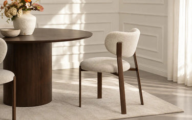 Chaises de Luxe, Design & Haut de Gamme : L'Art de S'asseoir avec Élégance